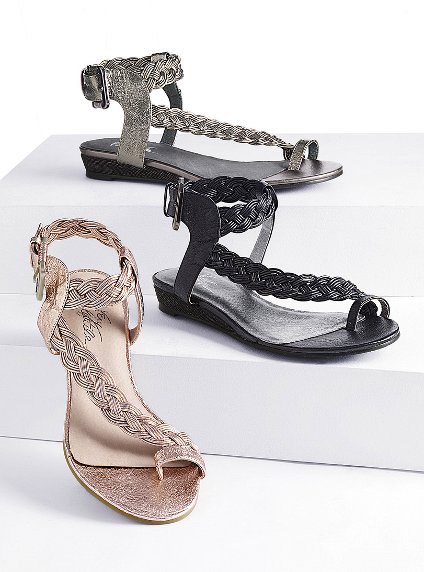 2012 trend sandalet modelleri ornekleri Yaz Aylarının Vazgeçilmez Ayakkabıları Sandaletler 3