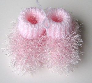 Minicik Çok Tatlı Örgü Bebek Patikleri