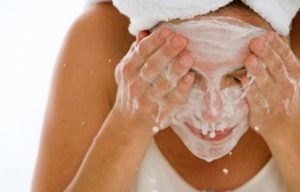 Cilt Bakımında Doğru Bildiğimiz Yanlışlar