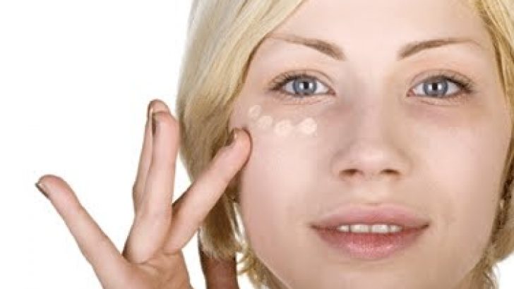 Göz Altı Torbalarına Doğal Maske