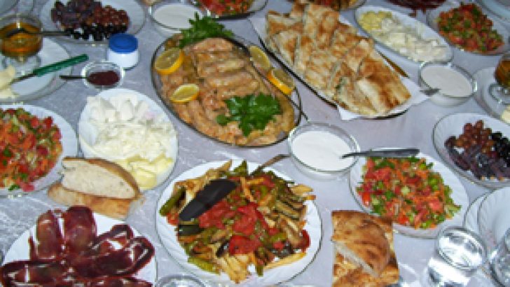 İhtiyaçtan Fazla Yemek Yeme